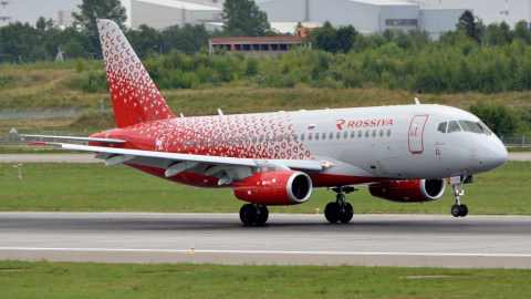 Sukhoi SuperJet 100 аэропорт Шереметьево