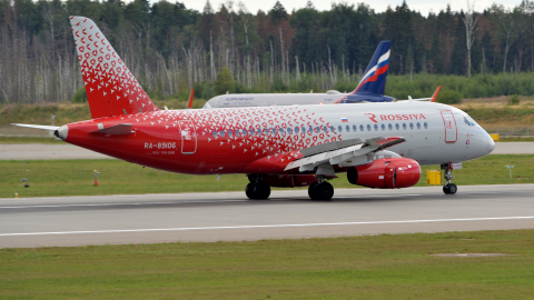 Sukhoi SuperJet 100 аэропорт Шереметьево