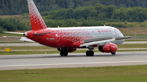 Sukhoi SuperJet 100 аэропорт Шереметьево