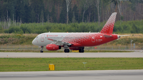 Sukhoi SuperJet 100 аэропорт Шереметьево