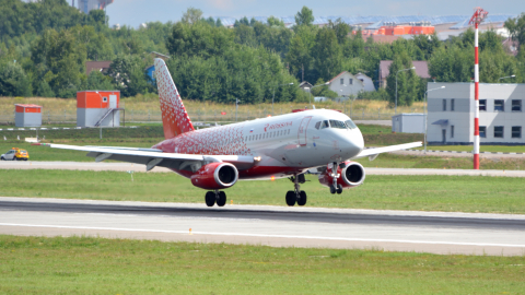 Sukhoi SuperJet 100 аэропорт Шереметьево
