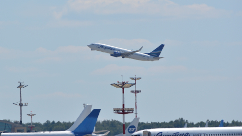 Boeing 737 аэропорт Внуково
